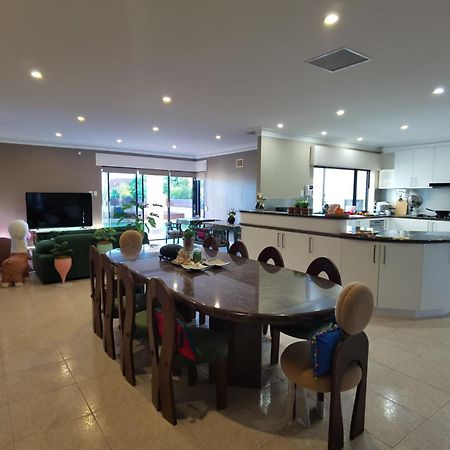 Sunny Ocean View Retreat Apartment Пърт Екстериор снимка